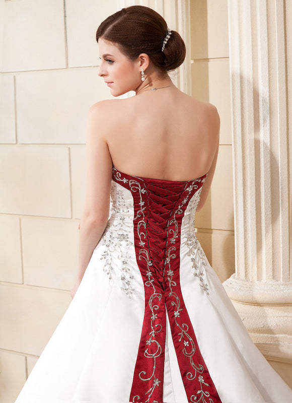 Robe De Princesse Satinée Ornée - gallery 5