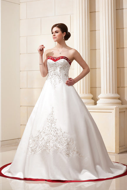 Robe De Princesse Satinée Ornée - gallery 1
