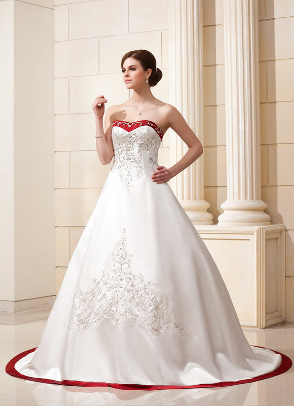 Robe De Princesse Satinée Ornée - gallery 1