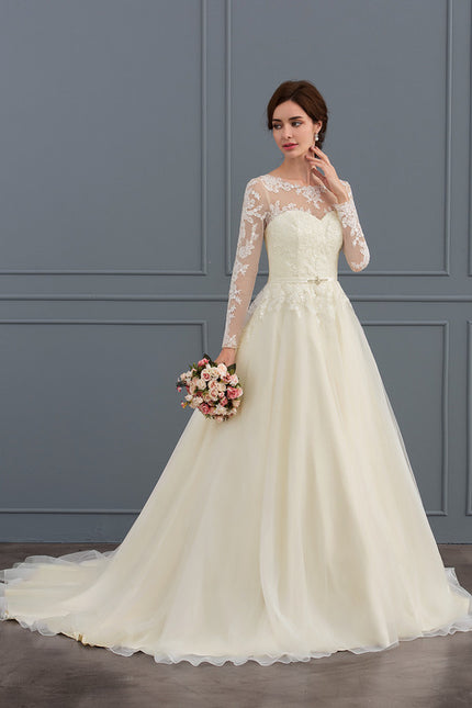 Robe De Princesse Ivoire Délicate - gallery 1