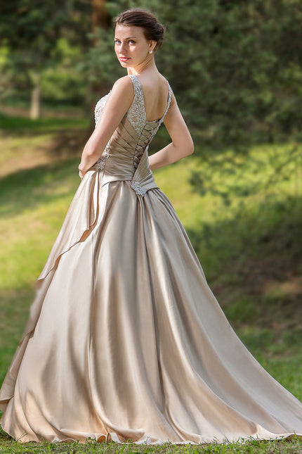 Robe De Princesse Satinée Beige - gallery 3