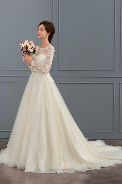 Robe De Princesse Ivoire Délicate - gallery 4