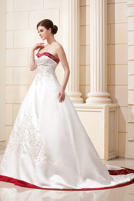 Robe De Princesse Satinée Ornée - gallery 2