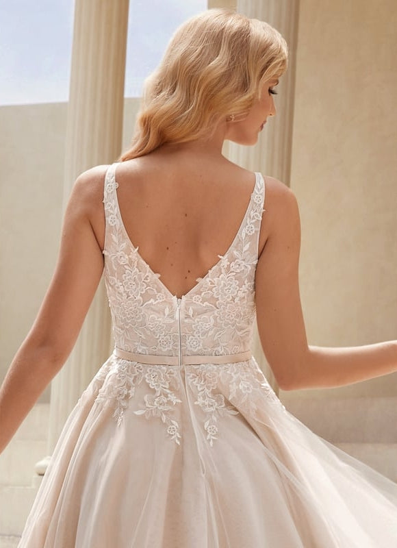 Robe De Princesse Nuptiale Élégante - gallery 1