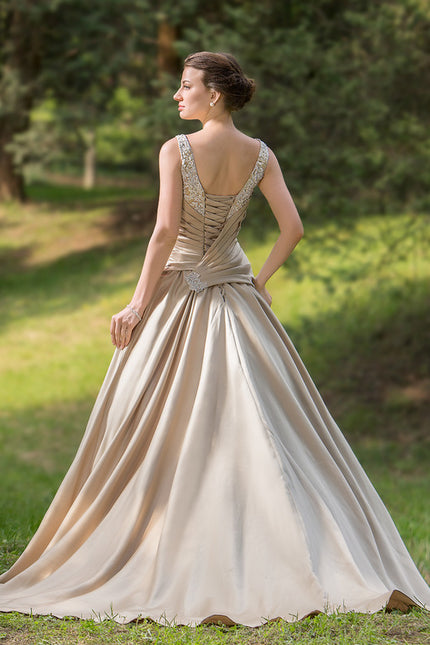 Robe De Princesse Satinée Beige - gallery 4