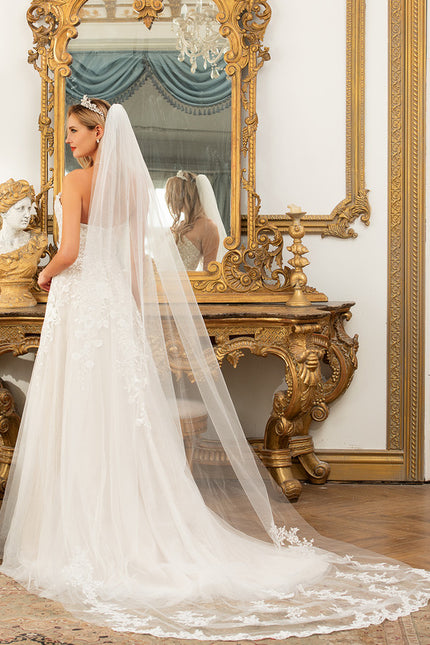 Robe De Princesse De Mariée Élégante - gallery 6